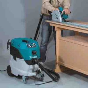 Makita Dust Extractors